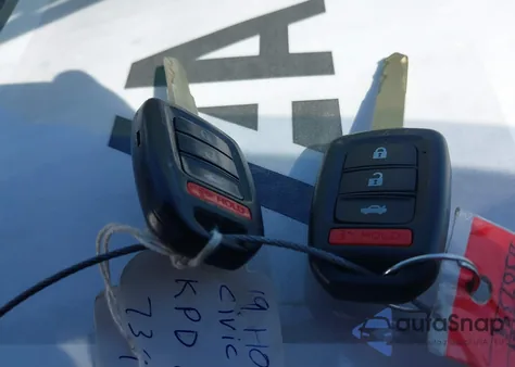 2019 Honda Civic Lx z USA, uszkodzony, nr VIN 2HGFC4B69KH307399